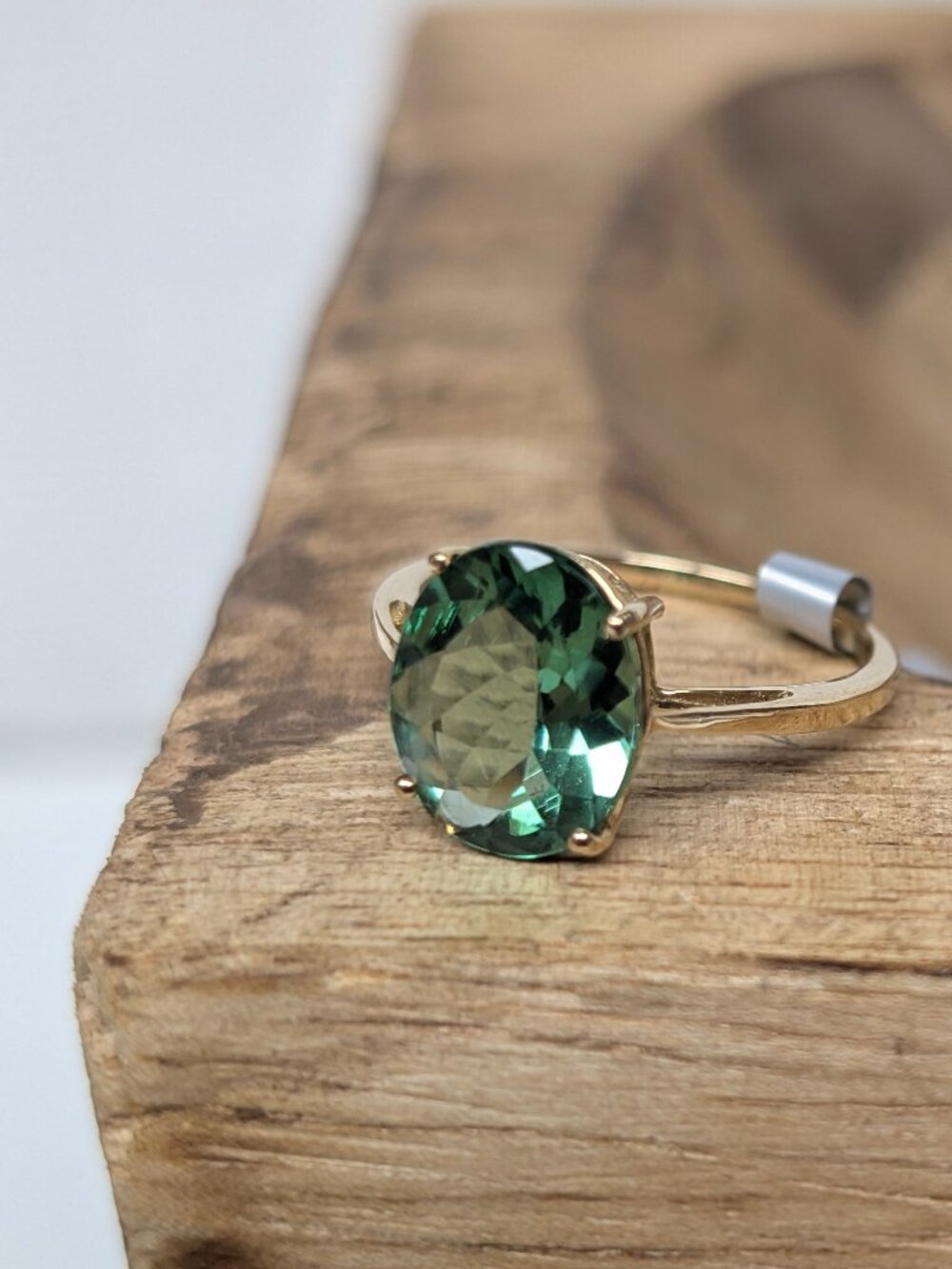 10k Solid Gold Mandrare Green Apatite 3.42 ct Gemstone Ring Size 6